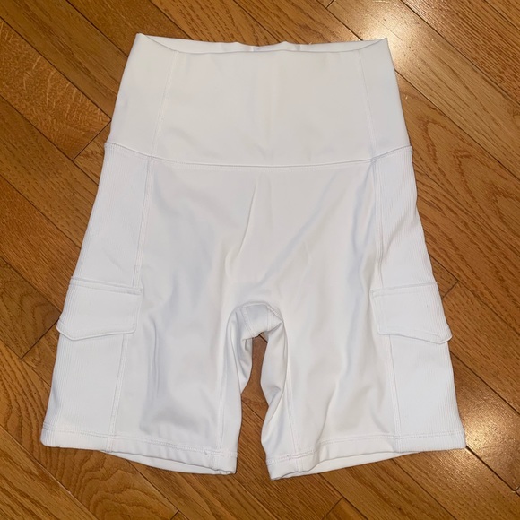 Aerie Offline Goals Biker Short - Picture 3 of 7